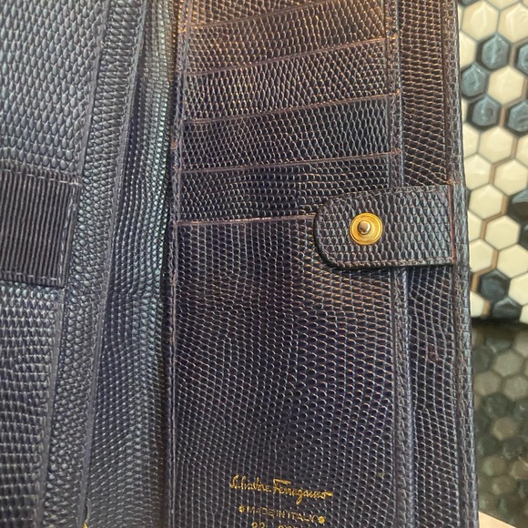 SALVATORE FERRAGAMO Ferragamo Salvatore long wallet ribbon embossed leather - Picture 5 of 9